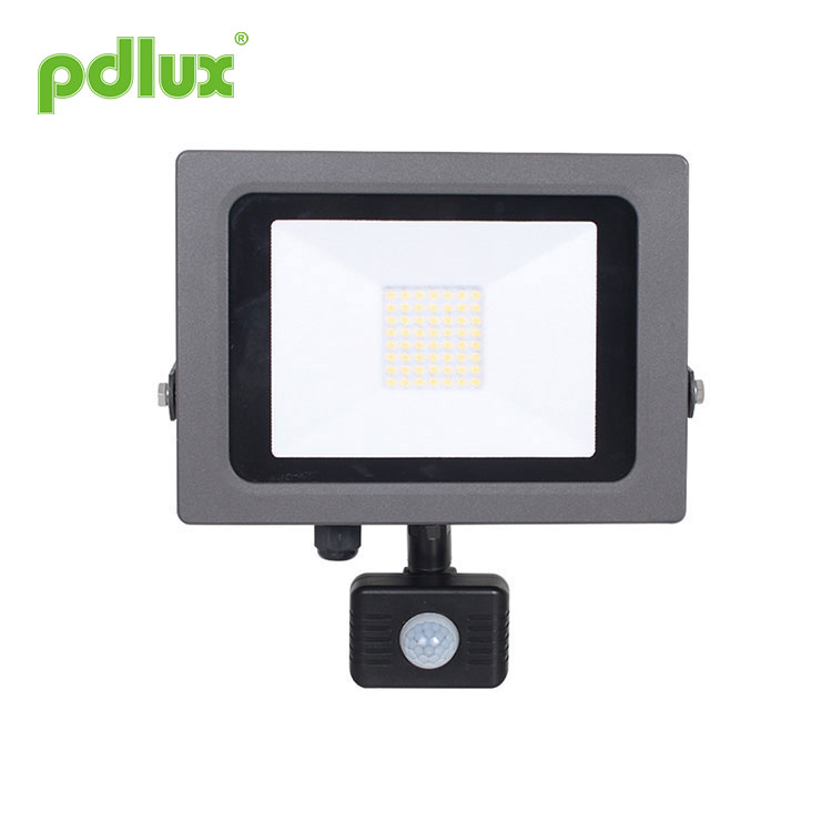 Vízálló 30 W-os infravörös érzékelős LED reflektor